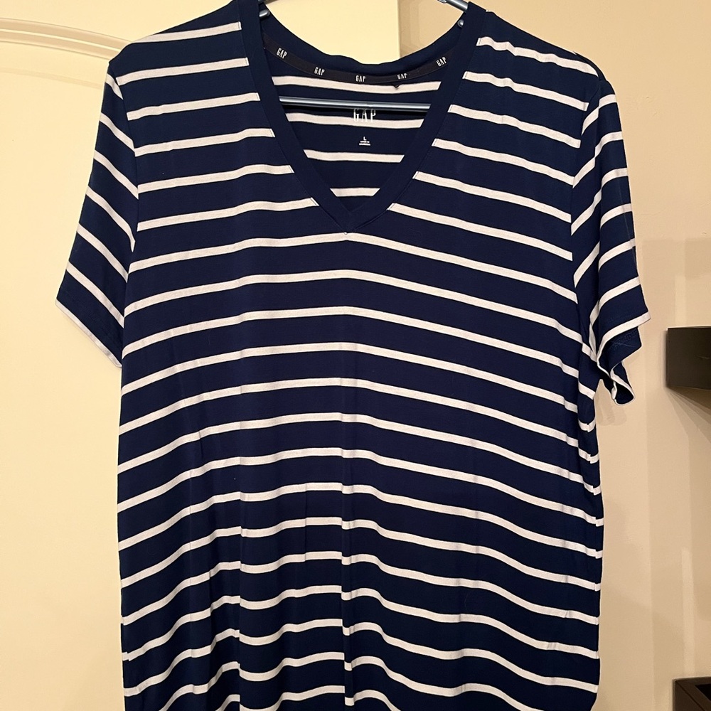 GAP Navy and Cream Striped V-Neck Tee